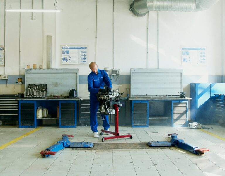 Motoren-Spezialist-Instandsetzung-Austatuschmotor